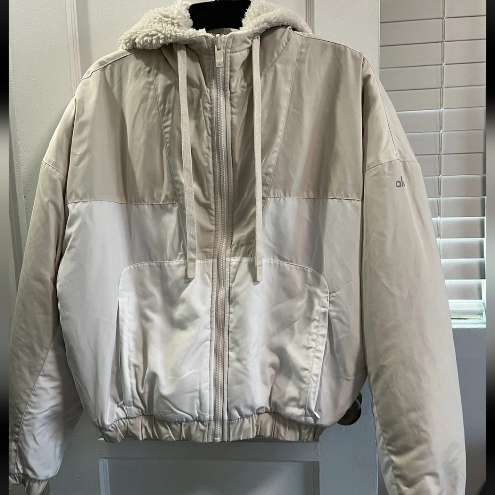 ALO Yoga Cream Sherpa Jacket
